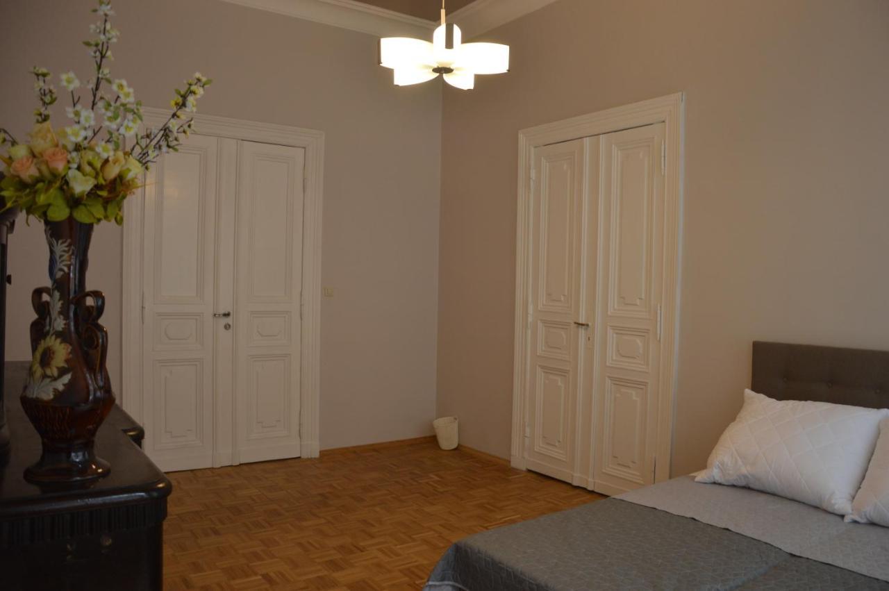 Ada Aparthouse Вроцлав Екстер'єр фото